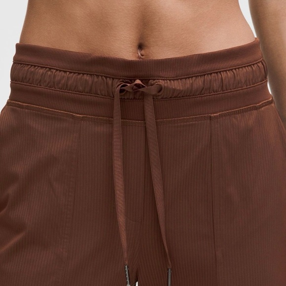 Lululemon Dance Studio Mid-Rise Crop Pant 10 - Picture 4 of 12